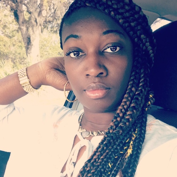 Meet your Posher, Tiffani - Picture 1 of 1